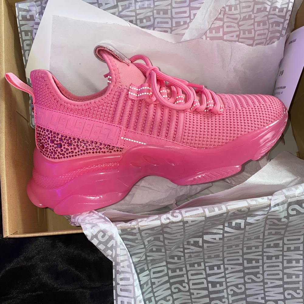 shoes - Picture 2 of 4